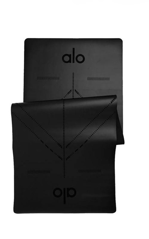 Alo Yoga (الو یوگا)
